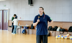 虎扑APP:女排奥运冠军宋妮娜：青少年保持身心健康才能走得更远
